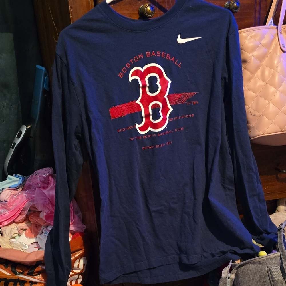 !!.         Young Mens M  Boston Baseball Long Sleeve Tee